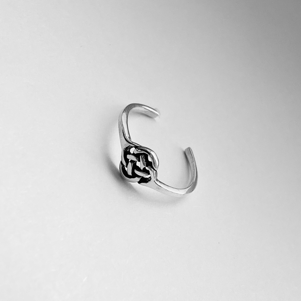 Sterling Silver Tiny Celtic Knot Toe Ring, Dainty - image 3